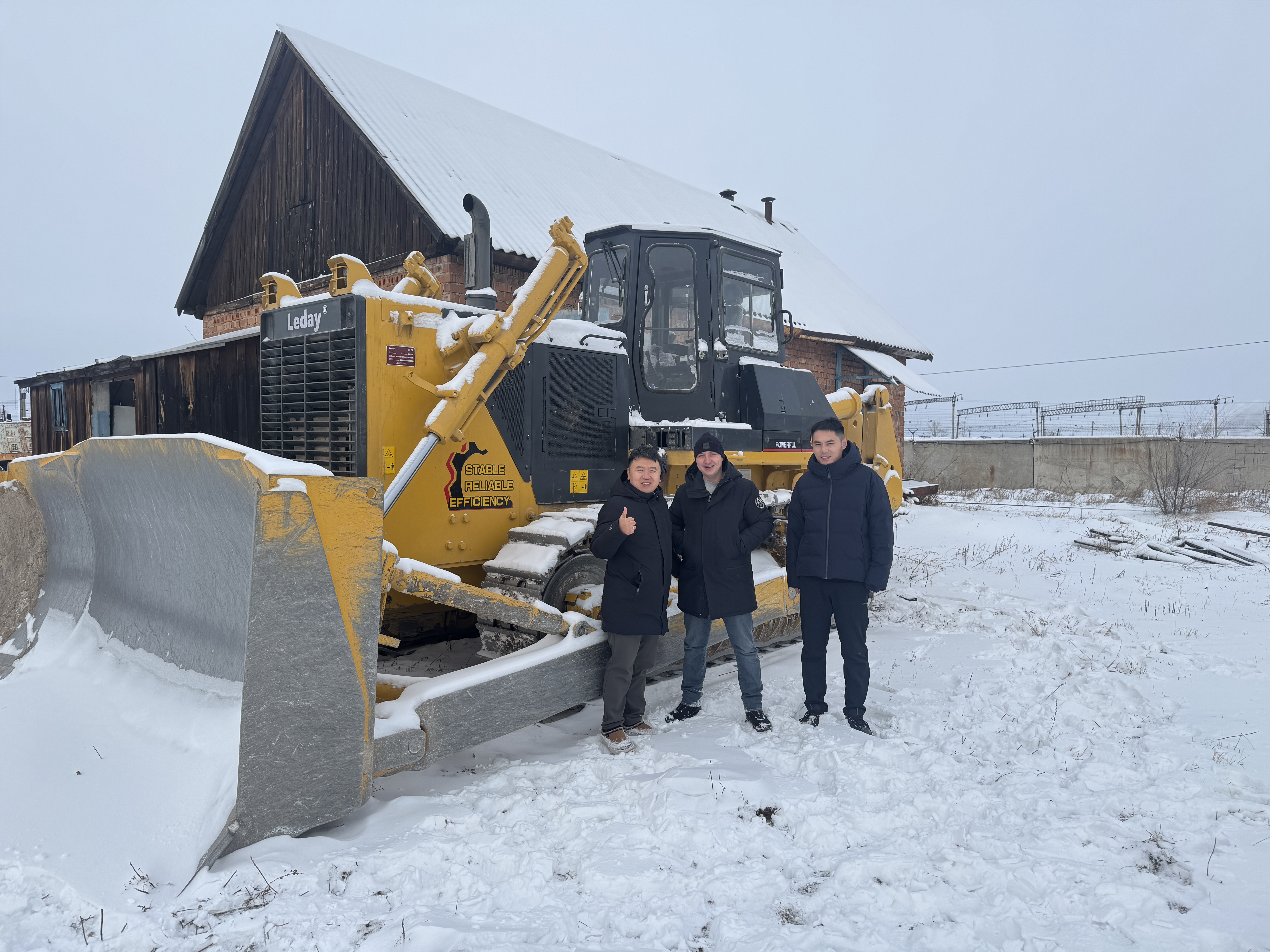 Бульдозеры Leday уверенно продвигаются на зарубежных рынках, чьи надежность и качество получили признание.